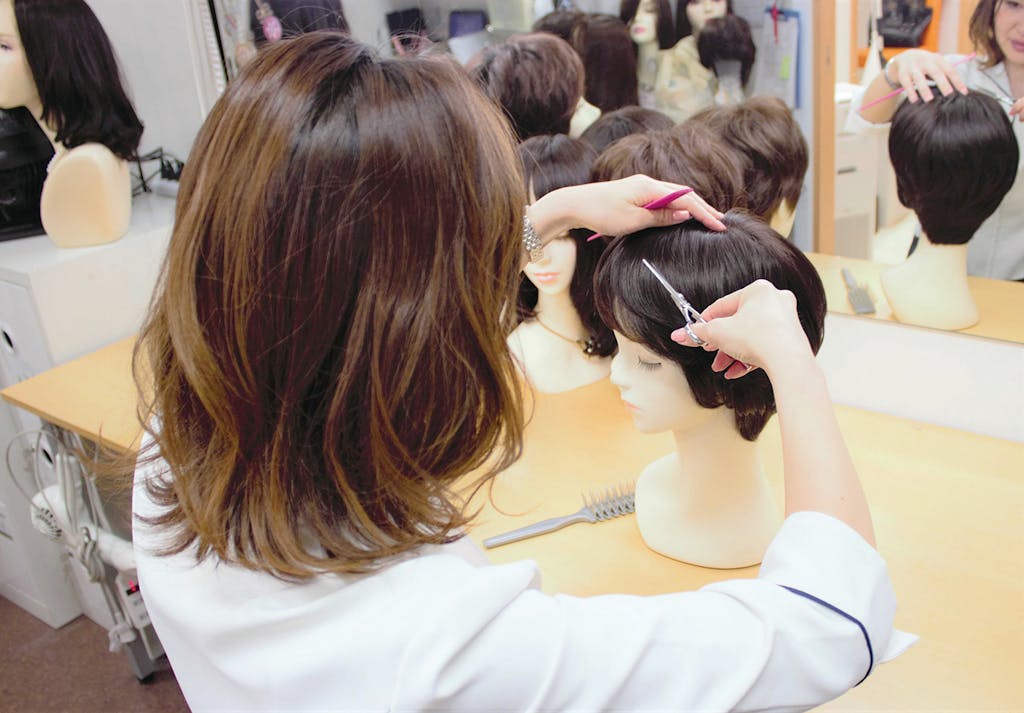 治療前の髪型をウィッグで再現