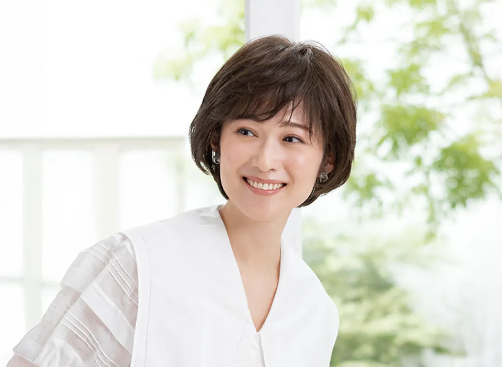 人気の清楚なイメージのミディアムレイヤー。